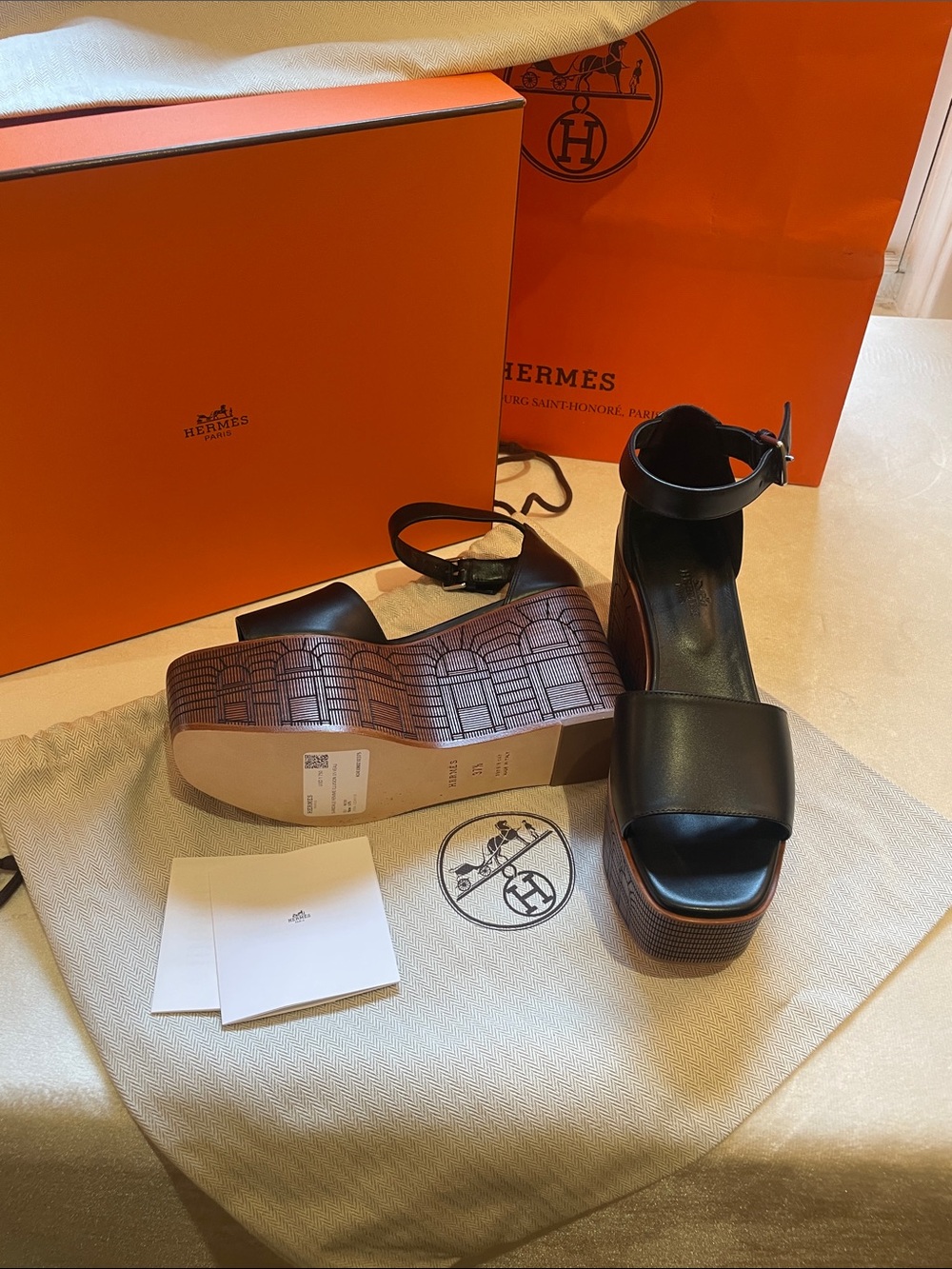 Hermes sandals femme illusion 35 Black Leather Ankle-Strap Platform Wedge - Picture 7 of 13